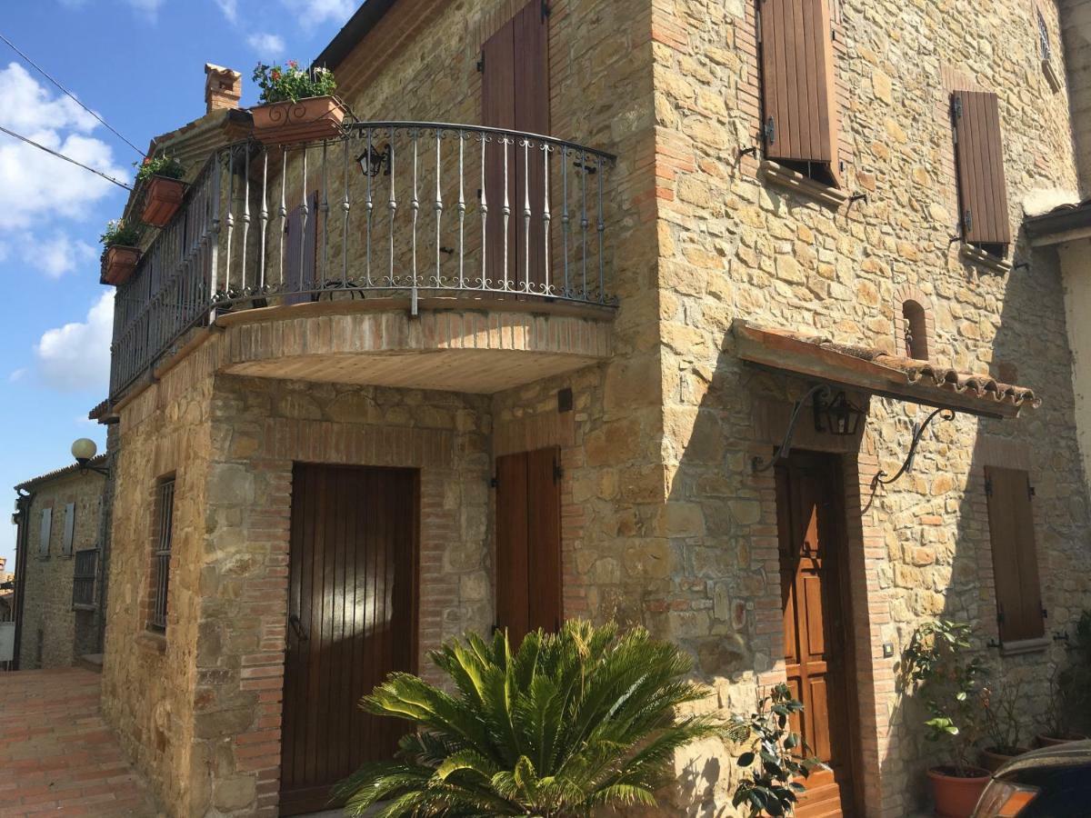 Appartamenti E Camere Il Poggio Di D'Angeli Lidia Auditore Dış mekan fotoğraf